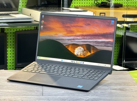 Dell Inspiron 3520 26